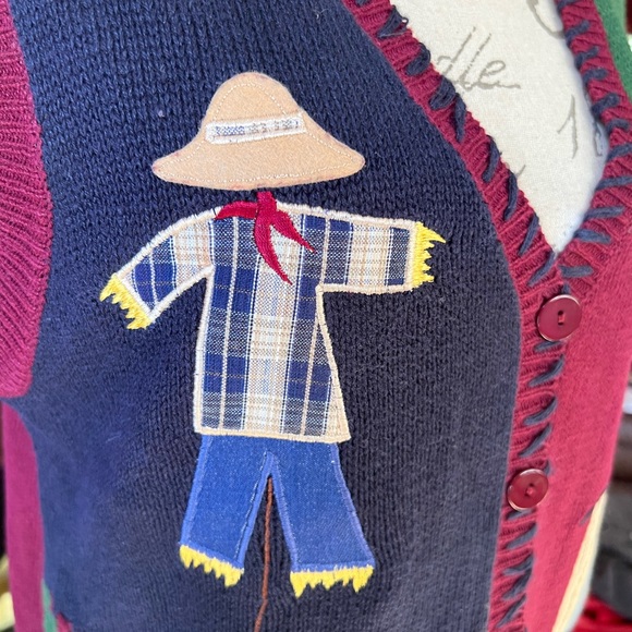 Woman’s vintage Capacity fall embroidered knit sweater vest. - Picture 10 of 16